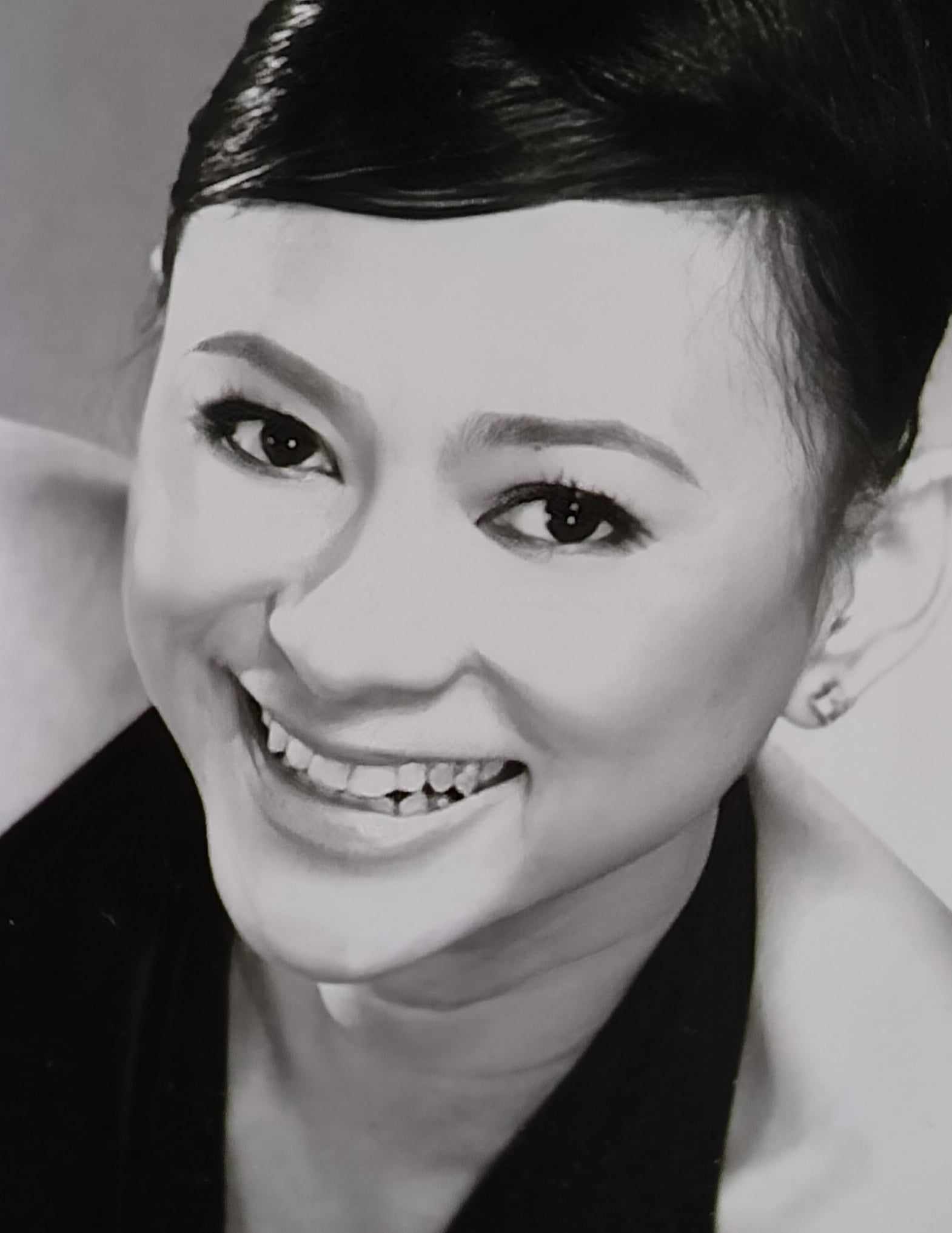 drybrush Gallery - Philippine/Local artists - Arleen Lipana -  Painter